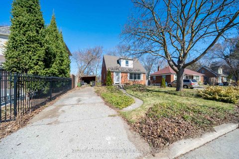 Photo 1 at 144 Upper Canada Drive N, Windfields, Toronto
