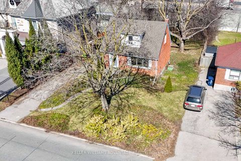 Photo 2 at 144 Upper Canada Drive N, Windfields, Toronto