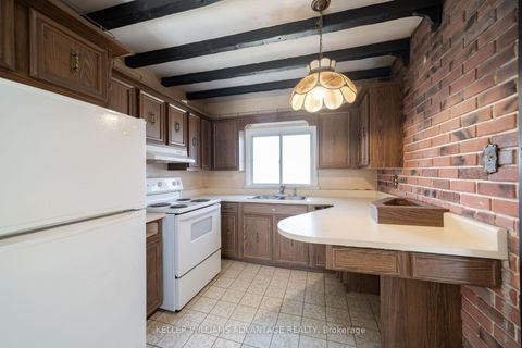 Photo 7 at 144 Upper Canada Drive N, Windfields, Toronto