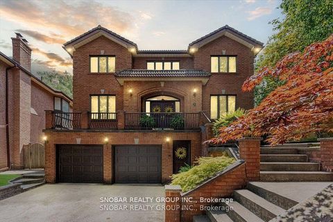 Photo 1 at 5 Weston Wood Road, Humber Heights, Toronto