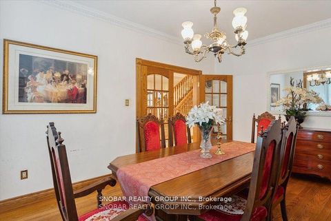 Photo 7 at 5 Weston Wood Road, Humber Heights, Toronto