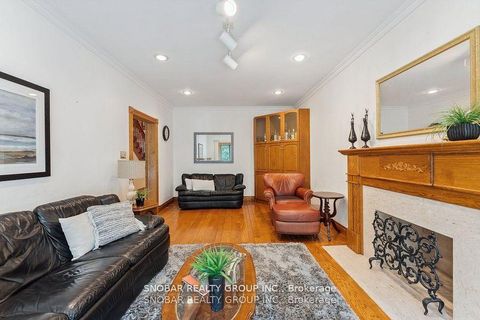 Photo 9 at 5 Weston Wood Road, Humber Heights, Toronto