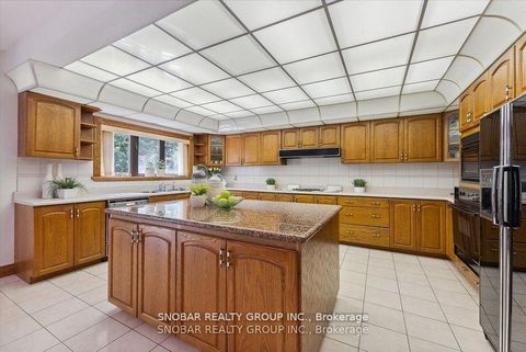 Photo 12 at 5 Weston Wood Road, Humber Heights, Toronto