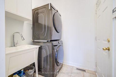 Photo 12 at 46 Teal Crescent, Vellore Village, Vaughan