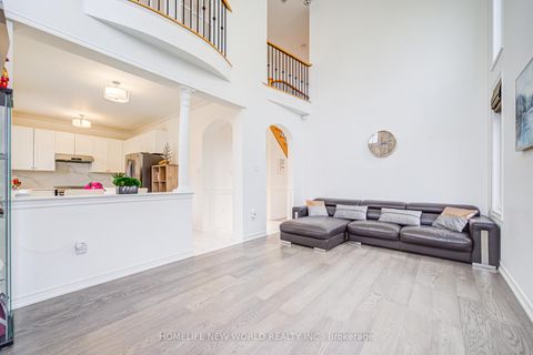 Photo 17 at 46 Teal Crescent, Vellore Village, Vaughan