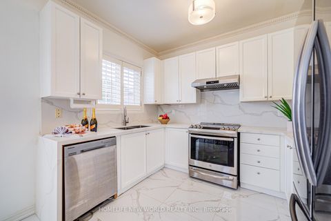 Photo 21 at 46 Teal Crescent, Vellore Village, Vaughan