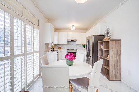 Photo 22 at 46 Teal Crescent, Vellore Village, Vaughan