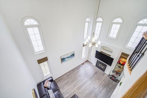 Photo 25 at 46 Teal Crescent, Vellore Village, Vaughan