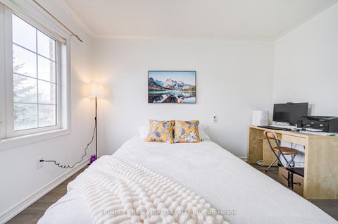 Photo 34 at 46 Teal Crescent, Vellore Village, Vaughan