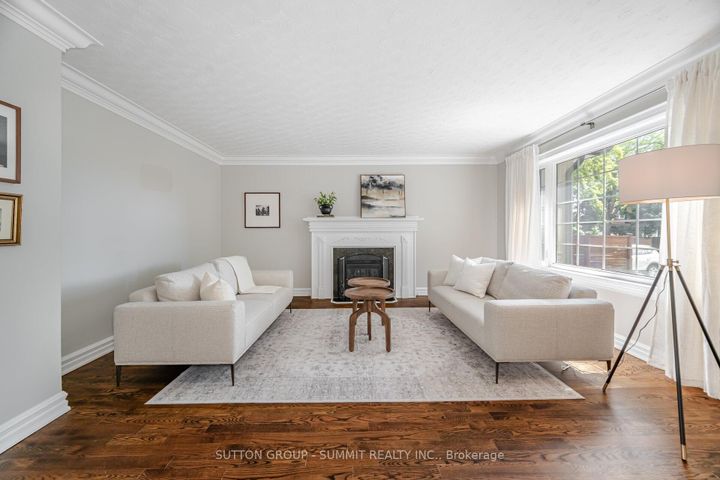 Photo 6 at 1195 Crestdale Road, Lorne Park, Mississauga