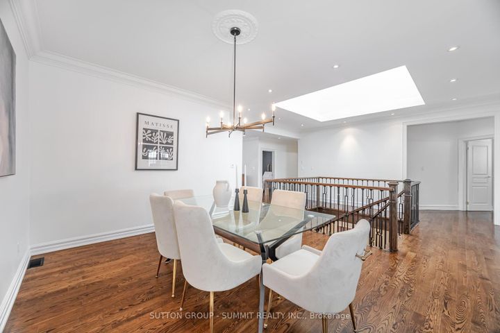Photo 9 at 1195 Crestdale Road, Lorne Park, Mississauga