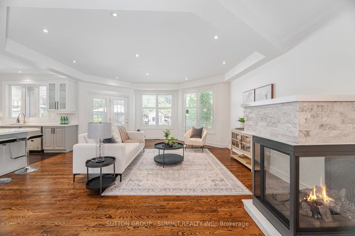 Photo 12 at 1195 Crestdale Road, Lorne Park, Mississauga