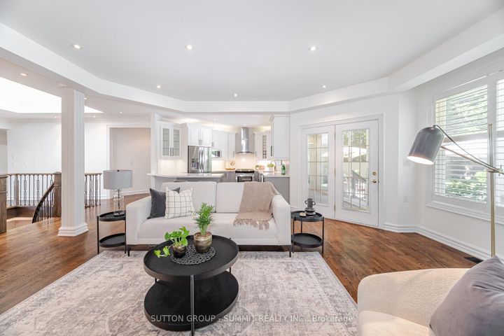 Photo 14 at 1195 Crestdale Road, Lorne Park, Mississauga