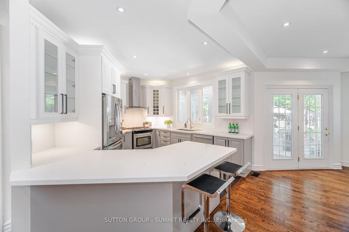 Photo 15 at 1195 Crestdale Road, Lorne Park, Mississauga