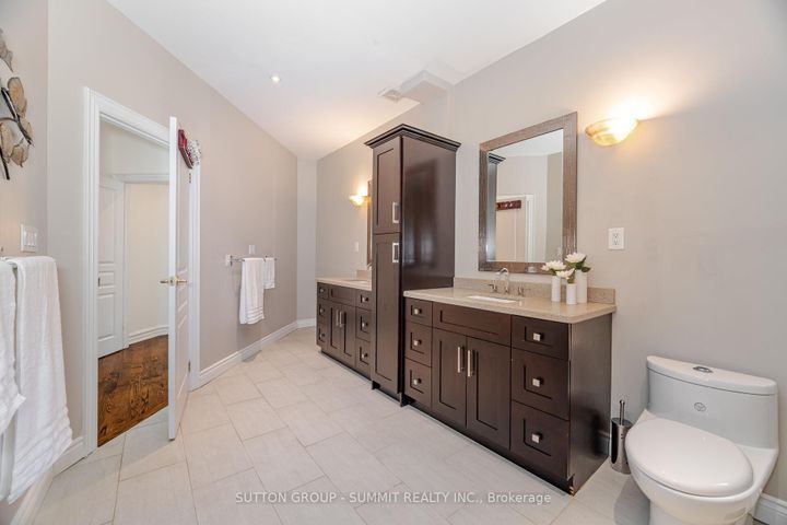 Photo 23 at 1195 Crestdale Road, Lorne Park, Mississauga