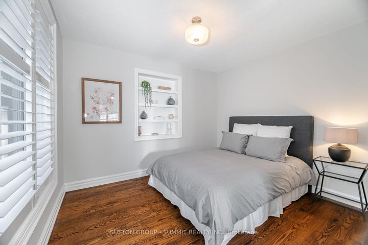 Photo 26 at 1195 Crestdale Road, Lorne Park, Mississauga