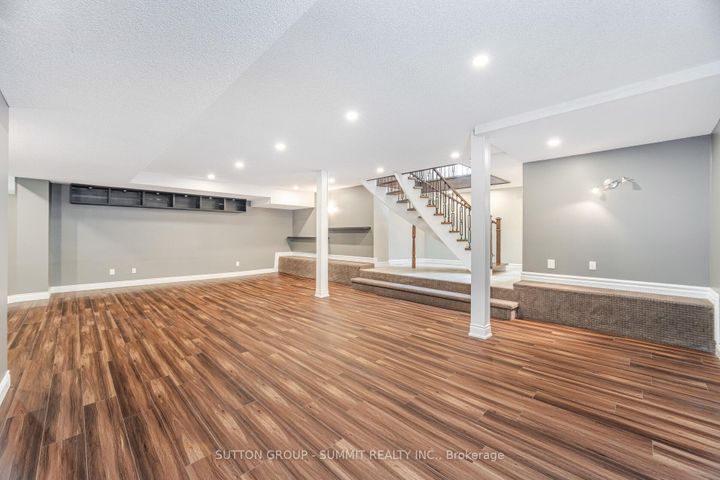 Photo 35 at 1195 Crestdale Road, Lorne Park, Mississauga
