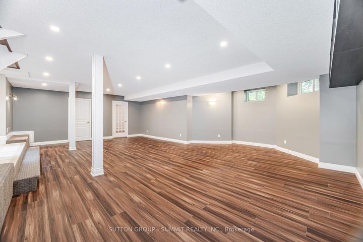 Photo 37 at 1195 Crestdale Road, Lorne Park, Mississauga