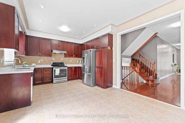 Photo 18 at 12 Smoothrock Trail, Wellington, Brampton
