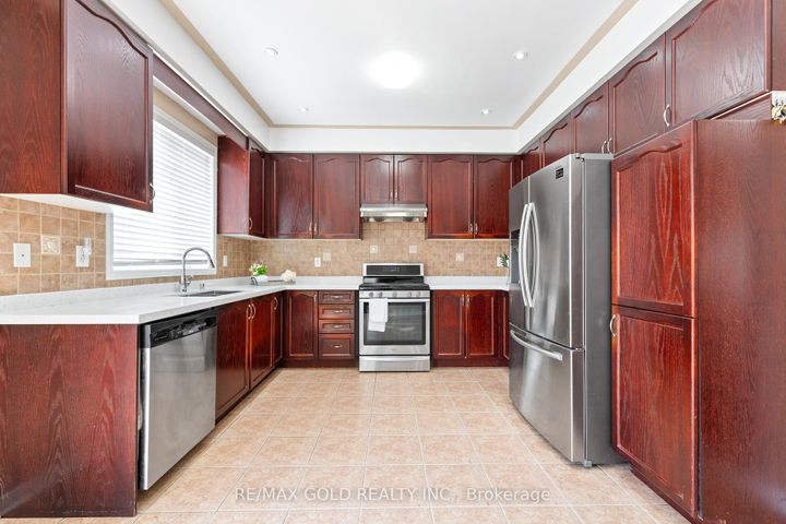 Photo 19 at 12 Smoothrock Trail, Wellington, Brampton