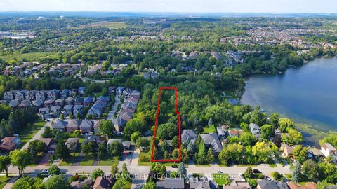 Photo 3 at 246 Douglas Road, Oak Ridges Lake Wilcox, Richmond Hill