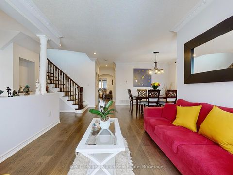 Photo 2 at 128 Daiseyfield Crescent, Vellore Village, Vaughan