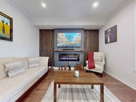 Photo 9 at 128 Daiseyfield Crescent, Vellore Village, Vaughan