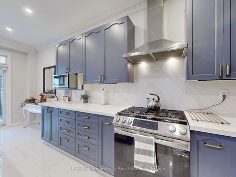 Photo 20 at 128 Daiseyfield Crescent, Vellore Village, Vaughan