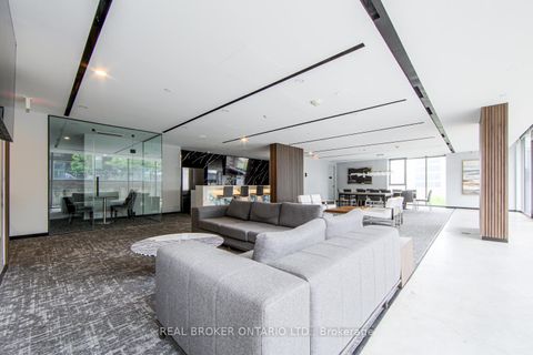 Photo 13 at 423 - 32 Trolley Crescent, Moss Park, Toronto Photo 13 at 423 - 32 Trolley Crescent, Moss Park, Toronto