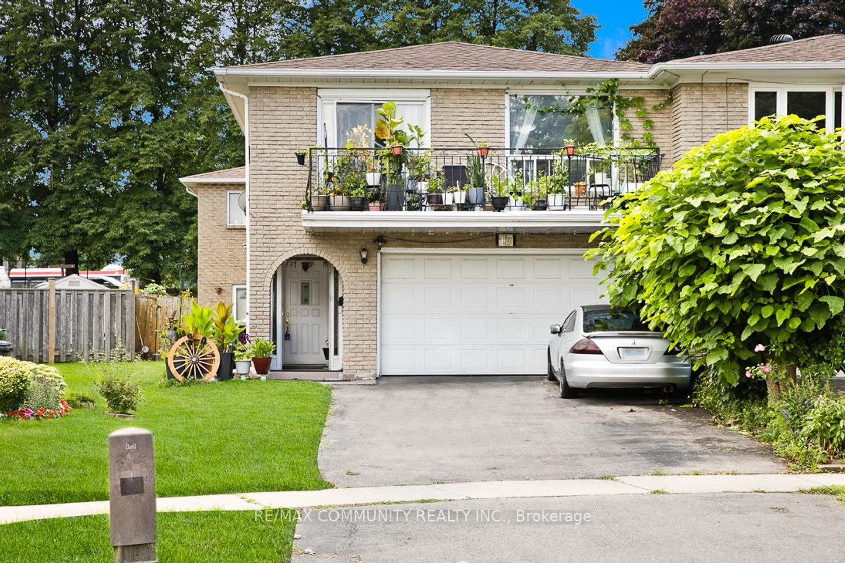 17 Tineta Crescent, Malvern West, Toronto 