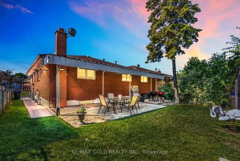 Photo 1 at 52 Paradelle Crescent, Jane Heights, Toronto
