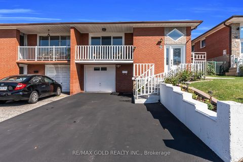 Photo 2 at 52 Paradelle Crescent, Jane Heights, Toronto