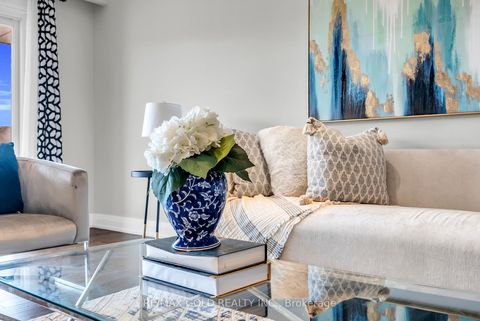 Photo 11 at 52 Paradelle Crescent, Jane Heights, Toronto