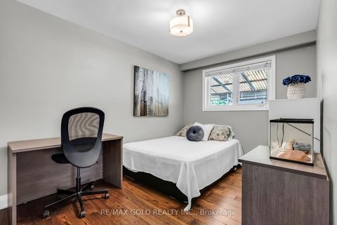 Photo 24 at 52 Paradelle Crescent, Jane Heights, Toronto