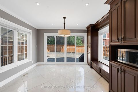 Photo 14 at 26 Cowles Court, Mill Pond, Richmond Hill
