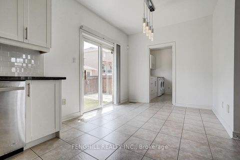 Photo 8 at 23 Vellore Woods Boulevard, Vellore Village, Vaughan