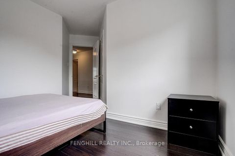 Photo 17 at 23 Vellore Woods Boulevard, Vellore Village, Vaughan