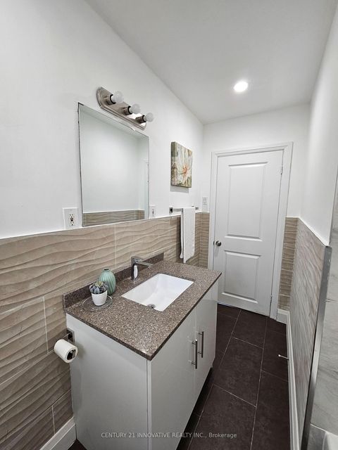 Photo 10 at 703 Midland Avenue, Kennedy Park, Toronto