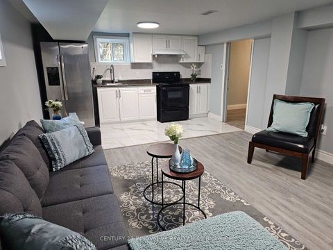Photo 12 at 703 Midland Avenue, Kennedy Park, Toronto
