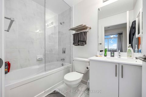 Photo 10 at 703 - 520 Steeles Avenue W, Yorkhill, Vaughan