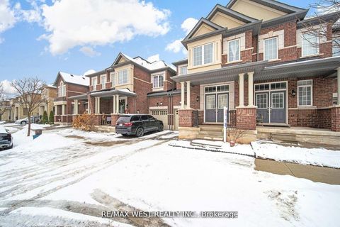 Photo 5 at 213 Sarah Cline Drive, GO Glenorchy, Oakville