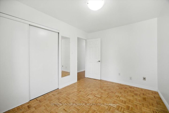 Photo 18 at 137 Chelwood Drive, Brownridge, Vaughan