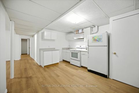 Photo 22 at 137 Chelwood Drive, Brownridge, Vaughan