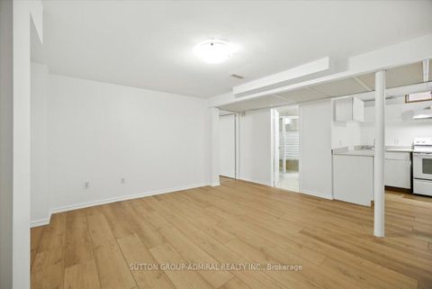 Photo 24 at 137 Chelwood Drive, Brownridge, Vaughan