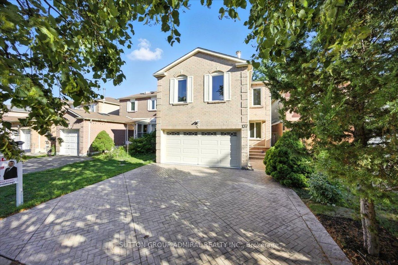 137 Chelwood Drive, Brownridge, Vaughan 