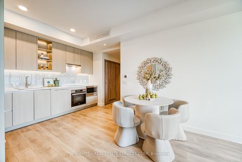 Photo 5 at 609 - 95 Mcmahon Drive, Bayview Village, Toronto