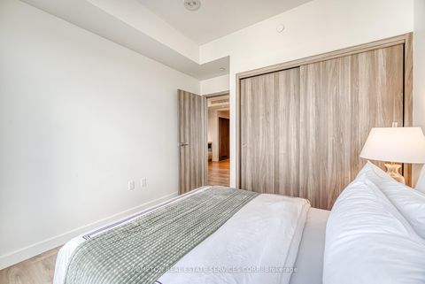 Photo 23 at 609 - 95 Mcmahon Drive, Bayview Village, Toronto
