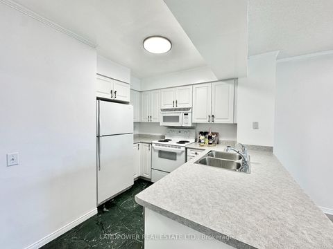 Photo 5 at 2108 - 750 Bay Street, Bay Street Corridor, Toronto