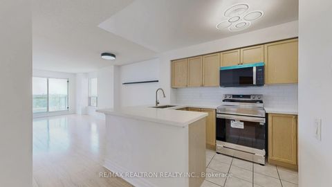 Photo 18 at 2007 - 21 Hillcrest Avenue, Willowdale East, Toronto