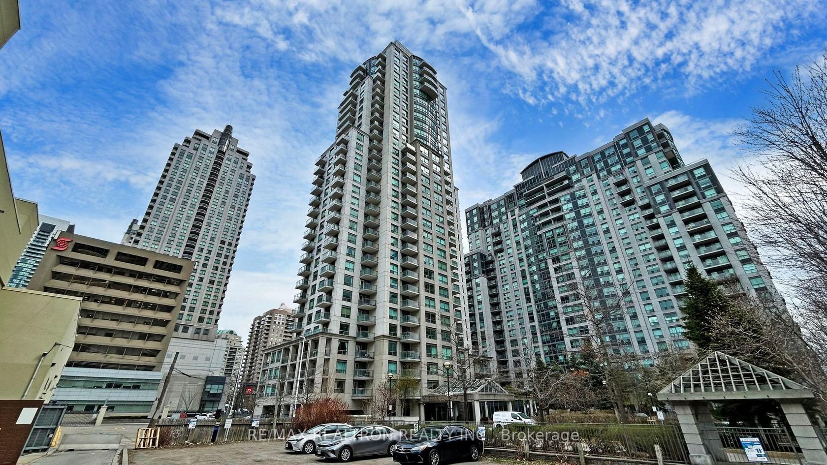 2007 - 21 Hillcrest Avenue, Willowdale East, Toronto 